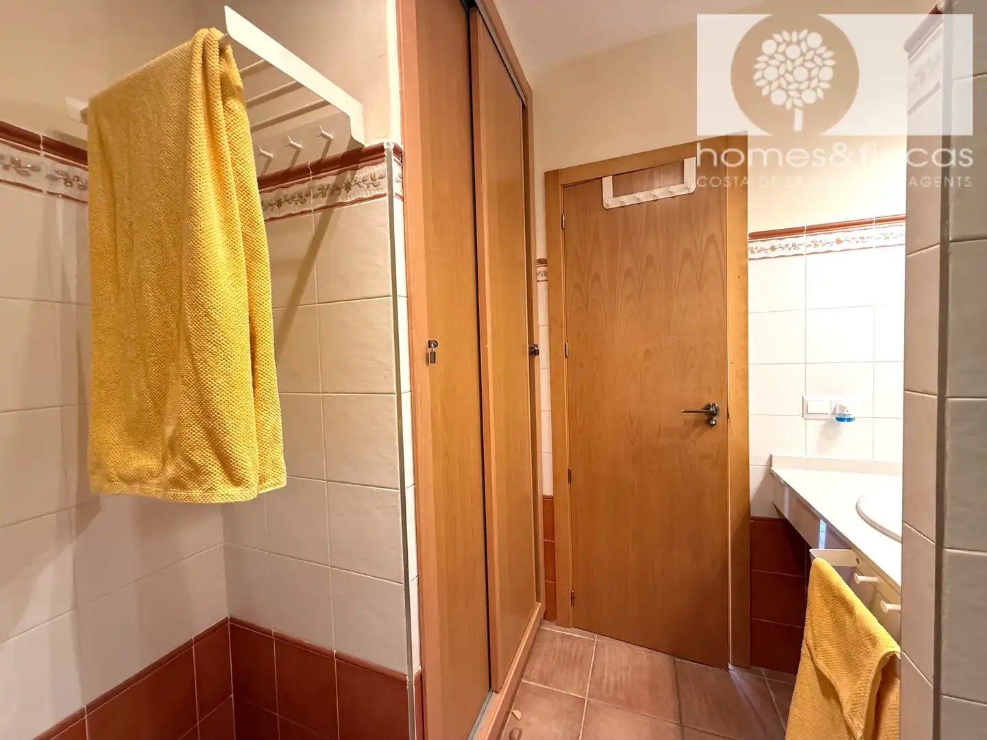 Bathroom of Houses for sale in Ayamonte  with Air Conditioner, Terrace and Furnished