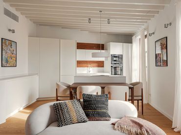 Apartament amb balcó en venda a Centre