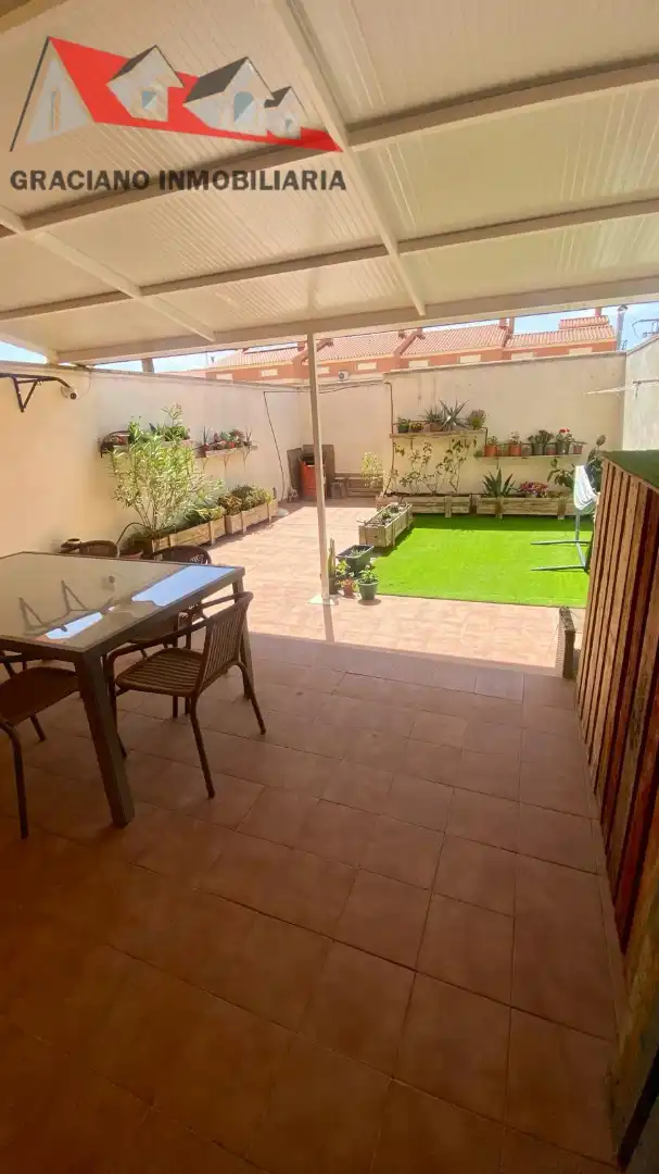 Terrassa de Casa adosada en venda en Albacete amb Calefacció, Jardí privat i Terrassa