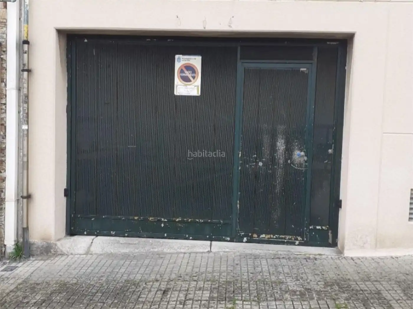 Parcheggio in affitto a Rua Mauricio Farto Parra 8