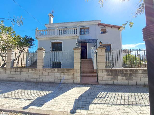 Casa-chalet en Venta en Riola