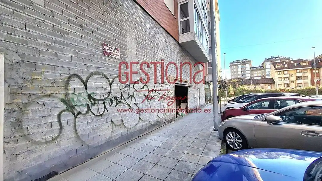 Business premises for sale in Maliaño, imagen 2