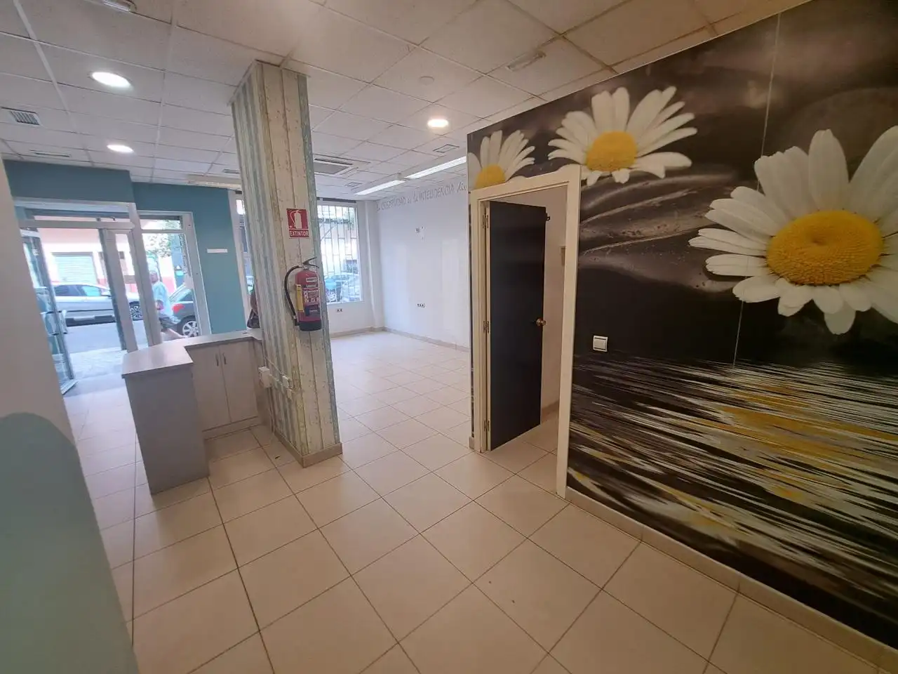 Commercial properties for rent in Calle de Silvestre Pérez, 7, Las Fuentes