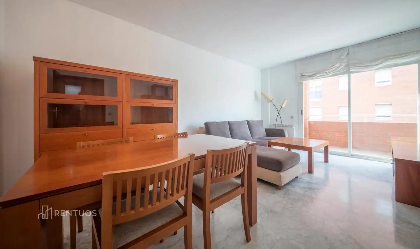 Wohnzimmer von Wohnung zur Miete in Sant Joan Despí mit Parkett, Abstellraum und Möbliert
