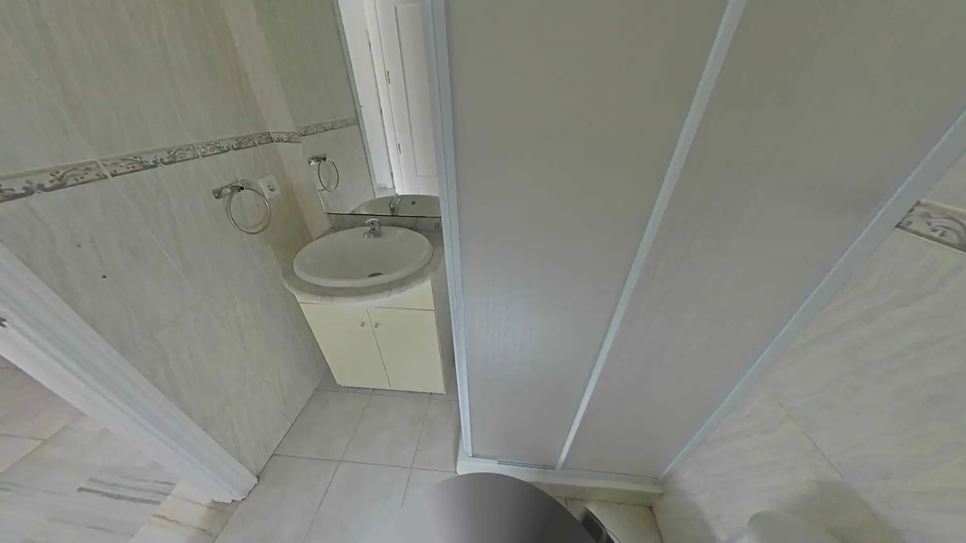 Badezimmer von Dachboden zum Verkauf in Mijas mit Abstellraum und Schwimmbad
