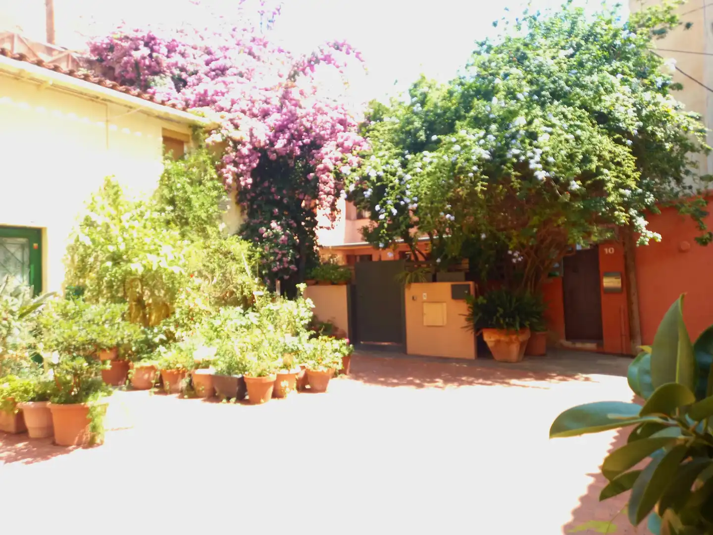 Vista exterior de Piso en venta en Barcelona con Parquet y Horno