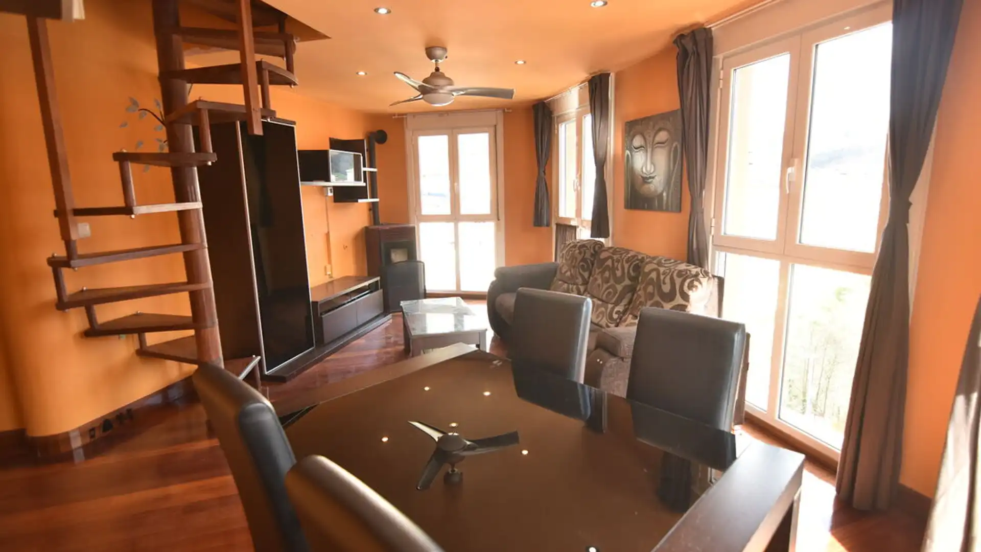 Sala de estar de Dúplex en venta en Eibar con Calefacción y Amueblado