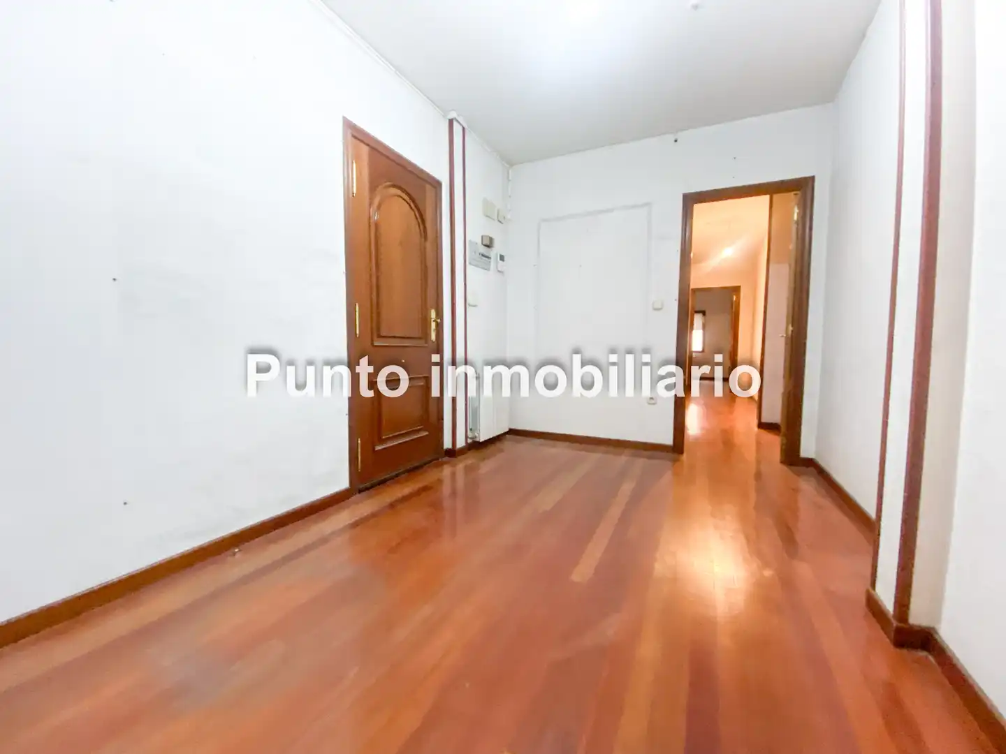 Living room of Flat for sale in Valladolid  with Heating, Parquet flooring and Terrace