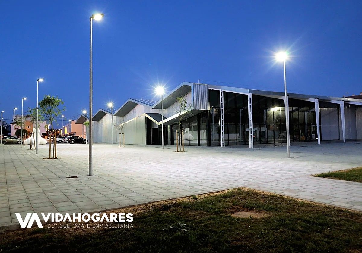 Exterior view of Garage for sale in Rota