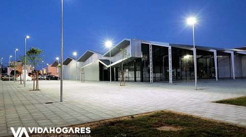 Atención a todos los amantes de la playa y la comodidad! Tenemos una increíble oportunidad para ti en la hermosa localidad de Rota