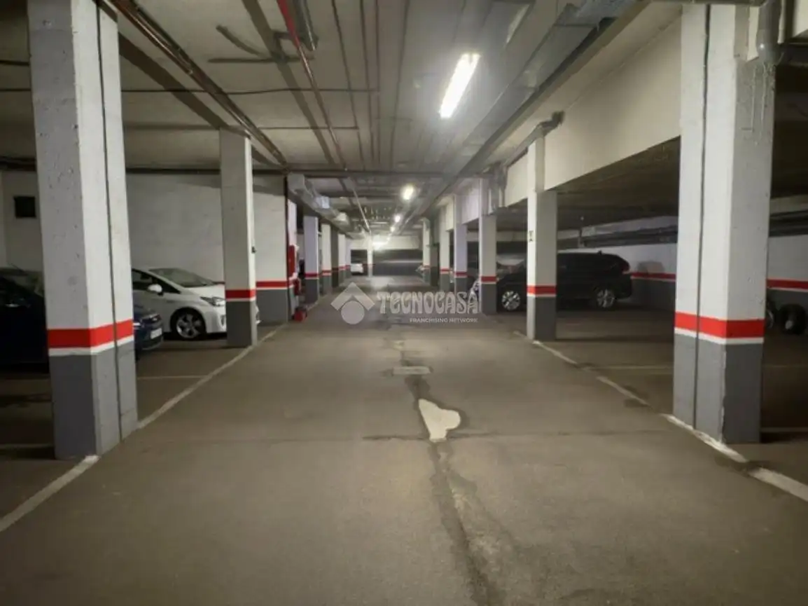Parking de Piso en venta en Las Rozas de Madrid con Aire acondicionado, Calefacción y Terraza