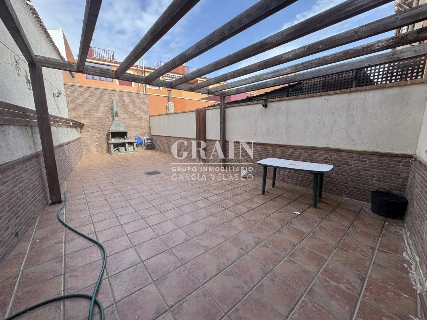 Garten von Einfamilien-Reihenhaus zum Verkauf in Barrax mit Heizung