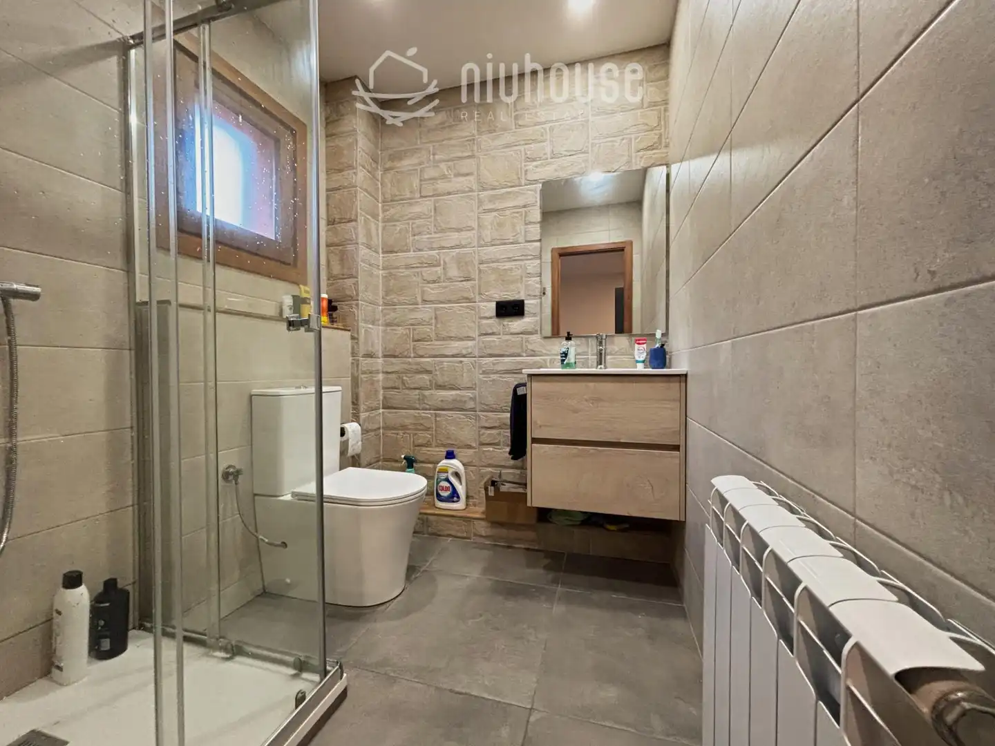 Bathroom of Flat for sale in Puigcerdà