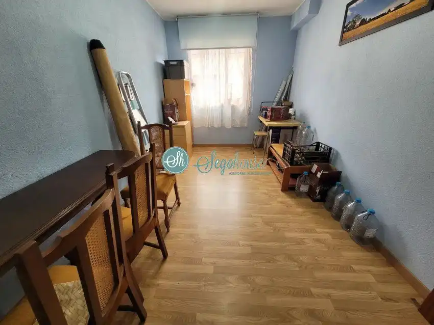 Habitación de Piso en venta en La Lastrilla  con Calefacción y Terraza