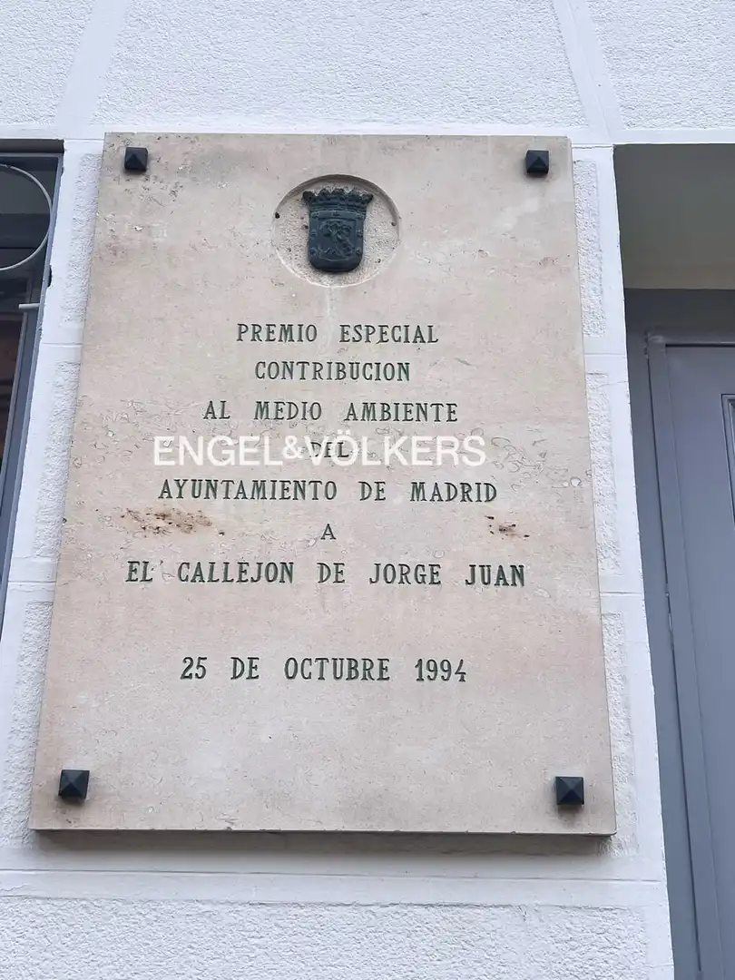 Exterior view of Flat for rent in Barrio de Salamanca