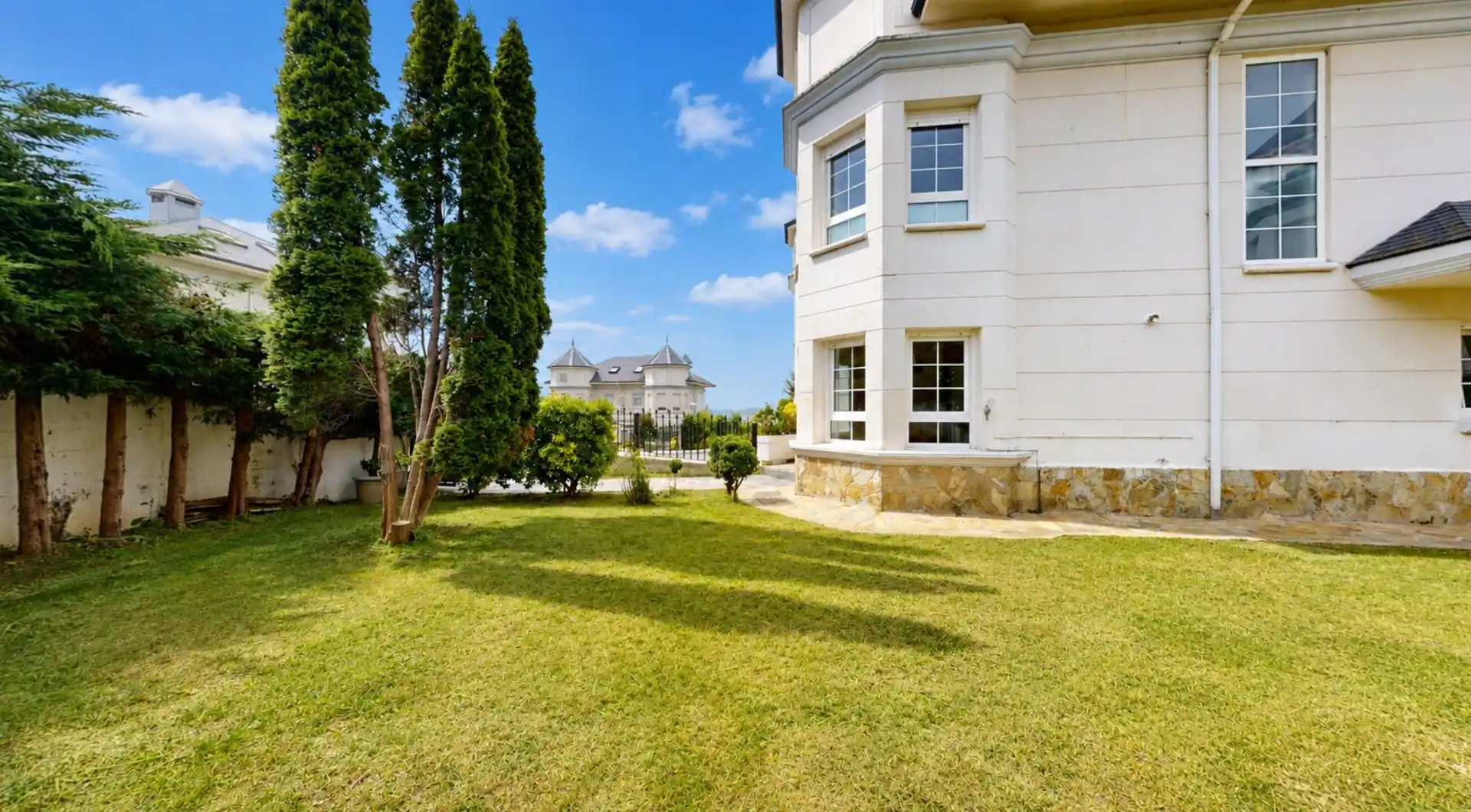 Vista exterior de Casa adosada en venta en Bárcena de Cicero con Calefacción, Jardín privado y Terraza