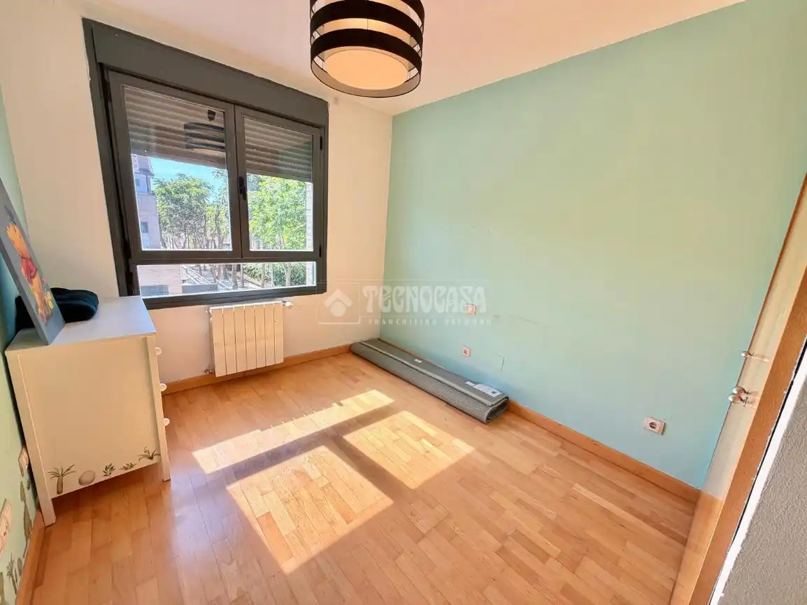 Habitación de Casa adosada en venta en Valdemoro con Aire acondicionado, Jardín privado y Terraza