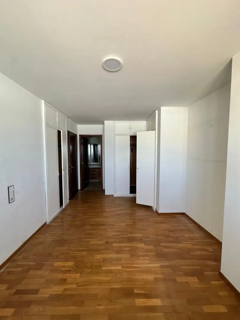 Dormitori de Pis en venda en A Coruña Capital  amb Calefacció, Parquet i Traster