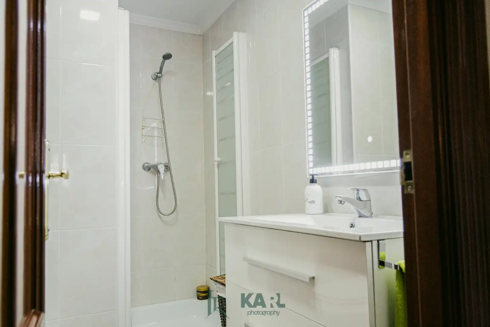Baño de Piso de alquiler en Málaga con Aire acondicionado, Calefacción y Jardín privado