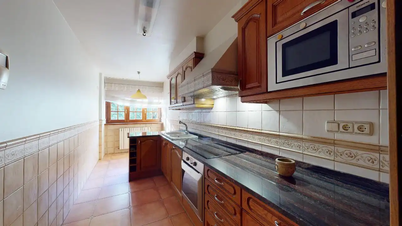 Cocina de Piso en venta en La Massana con Calefacción, Parquet y Trastero