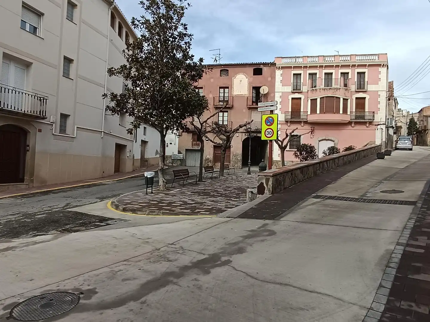 Vista exterior de Casa adosada en venda en Garcia