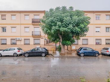 Pis amb balcó en venda a Calle Calle Alhambra