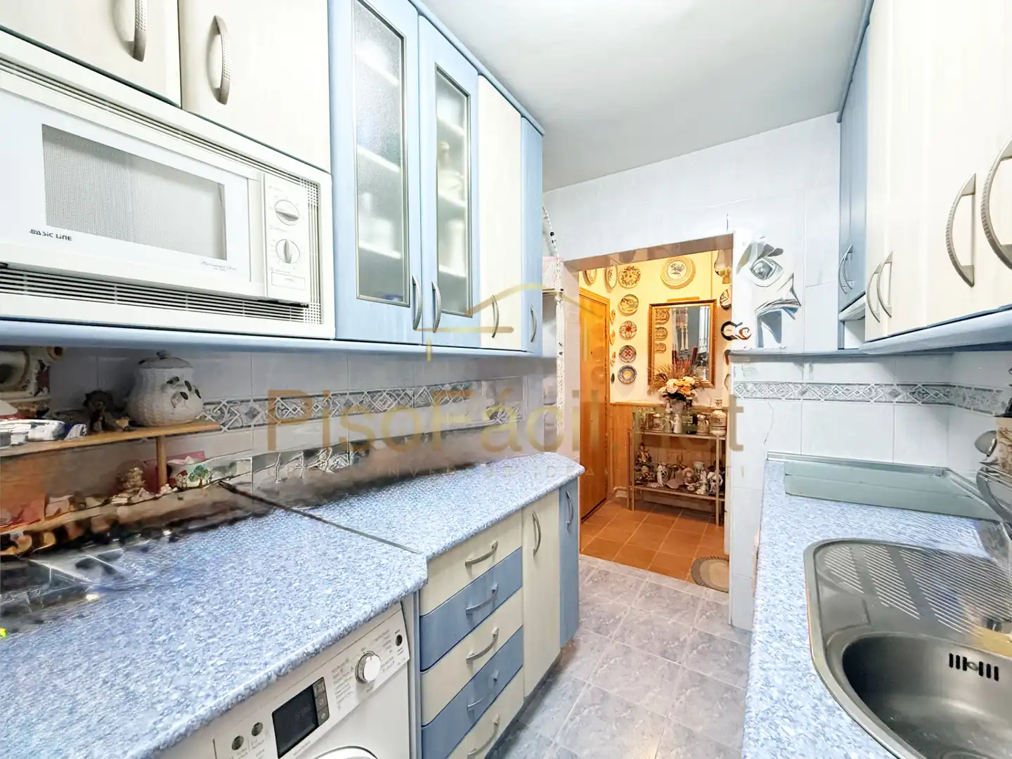 Kitchen of Commercial properties for sale in Parla  with Heating