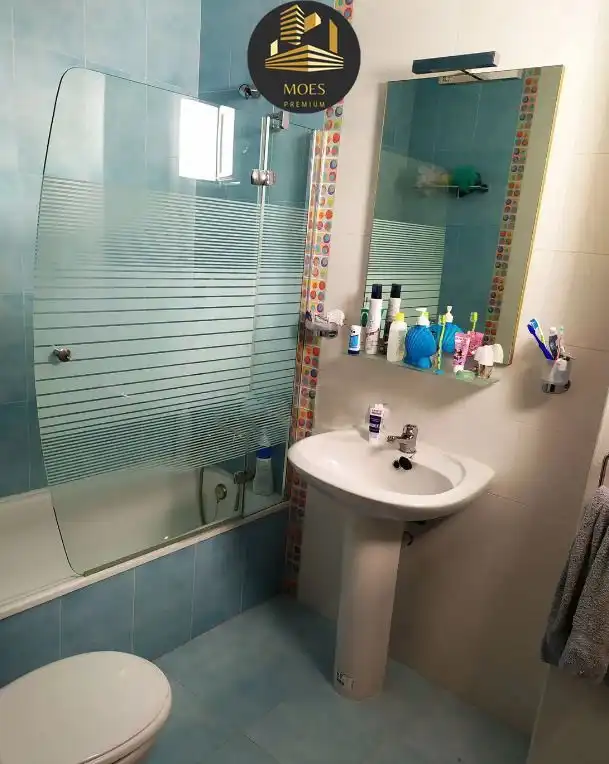 Bathroom of Flat for sale in Canena  with Air Conditioner and Heating