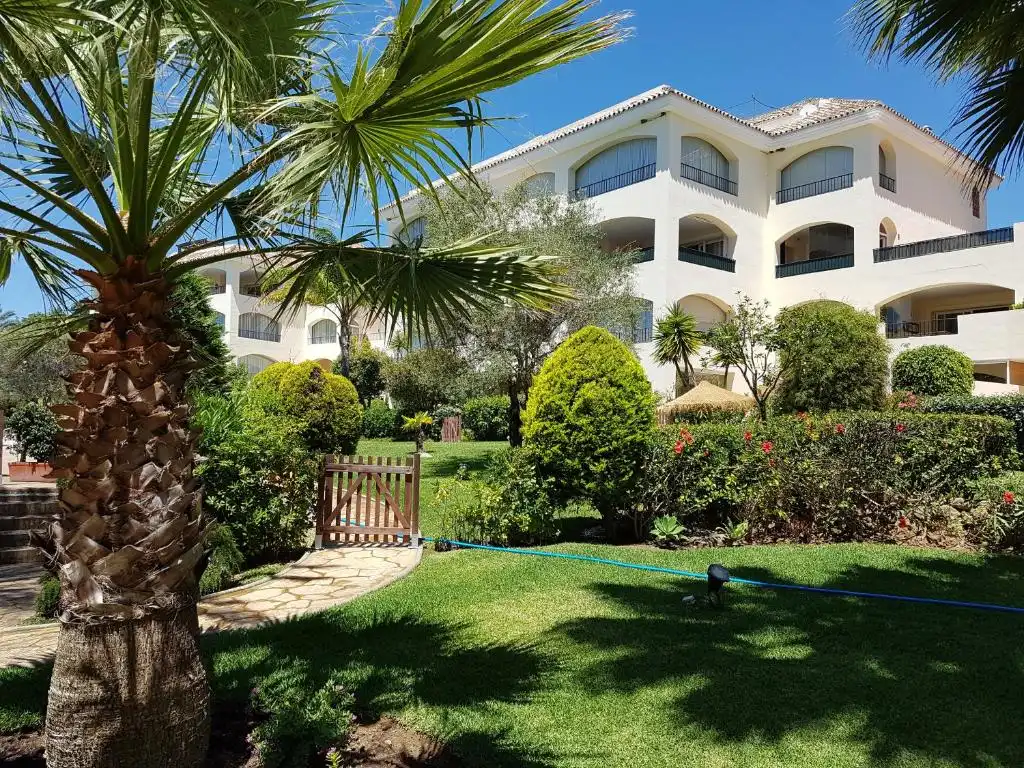 Pis amb piscina en venda a Alameda de las Brisas 3, imagen 2