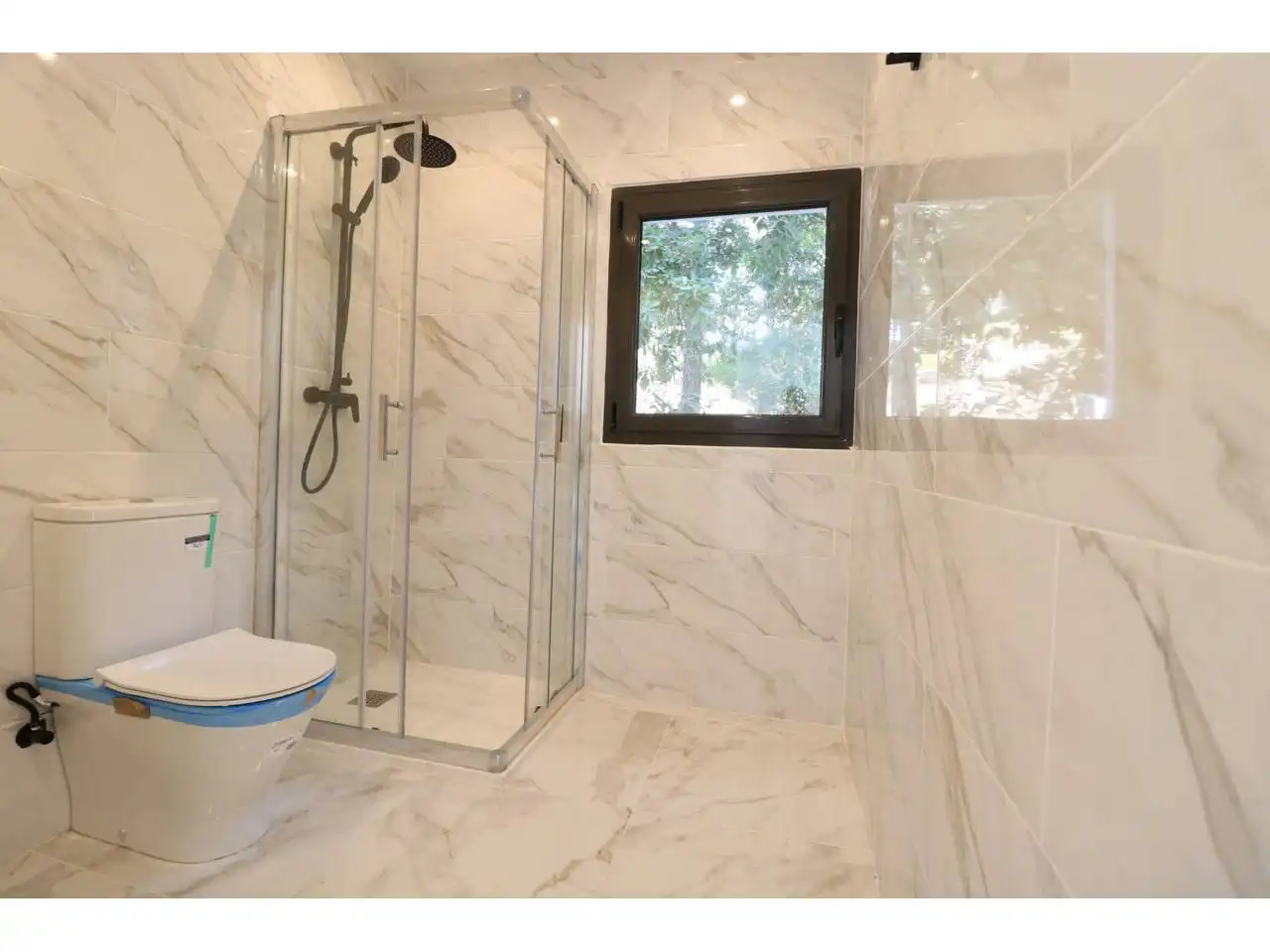 Bathroom of Houses for sale in Sant Cugat del Vallès  with Private garden, Terrace and Swimming Pool