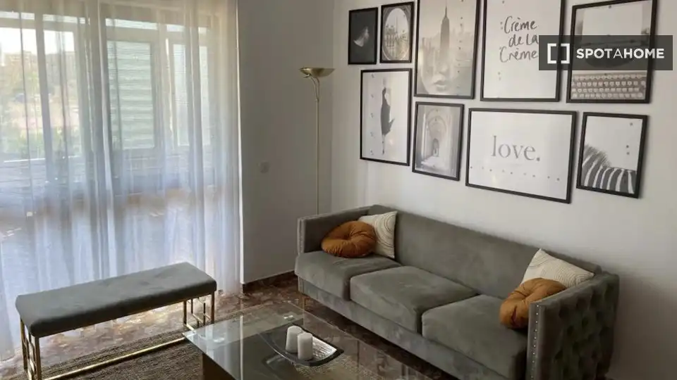 Room in Martiricos - La Roca - La Rosaleda
