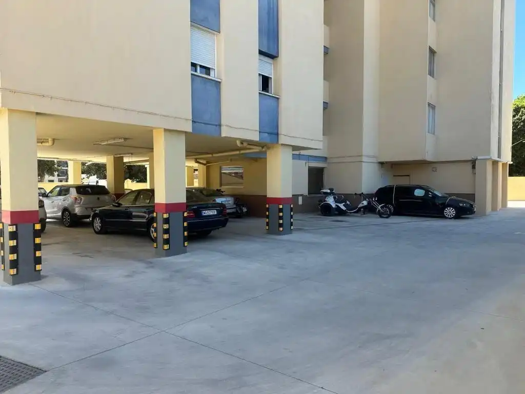 Parking de Piso en venta en Fuengirola con Aire acondicionado, Calefacción y Terraza