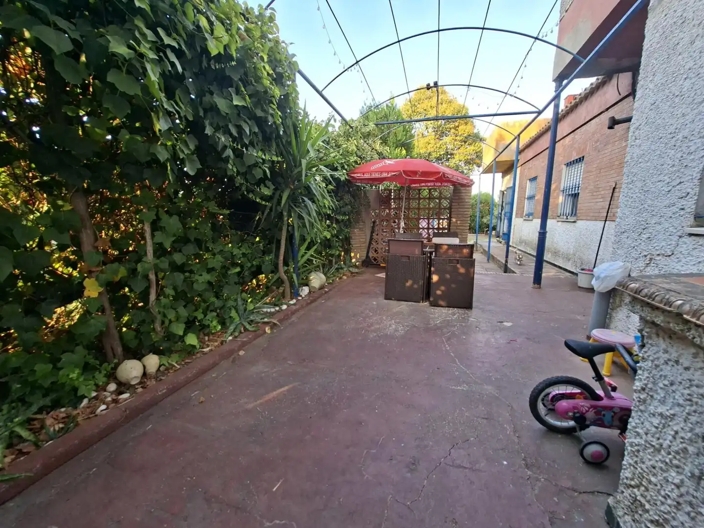 Jardí de Casa o xalet en venda en Espartinas amb Aire condicionat, Calefacció i Jardí privat