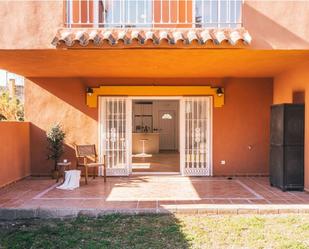 Jardí de Casa adosada en venda en Estepona amb Aire condicionat, Calefacció i Jardí privat