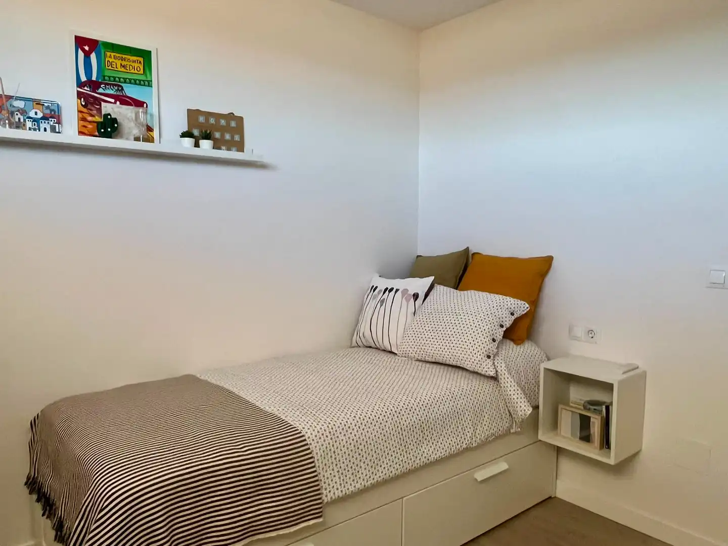 Bedroom of Flat for sale in Torremolinos  with Air Conditioner, Terrace and Furnished