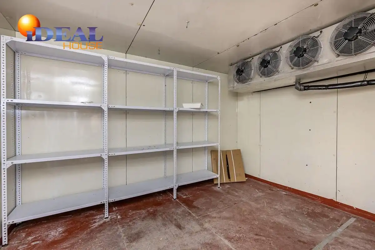 Local comercial en venda a Pinos Genil, imagen 25