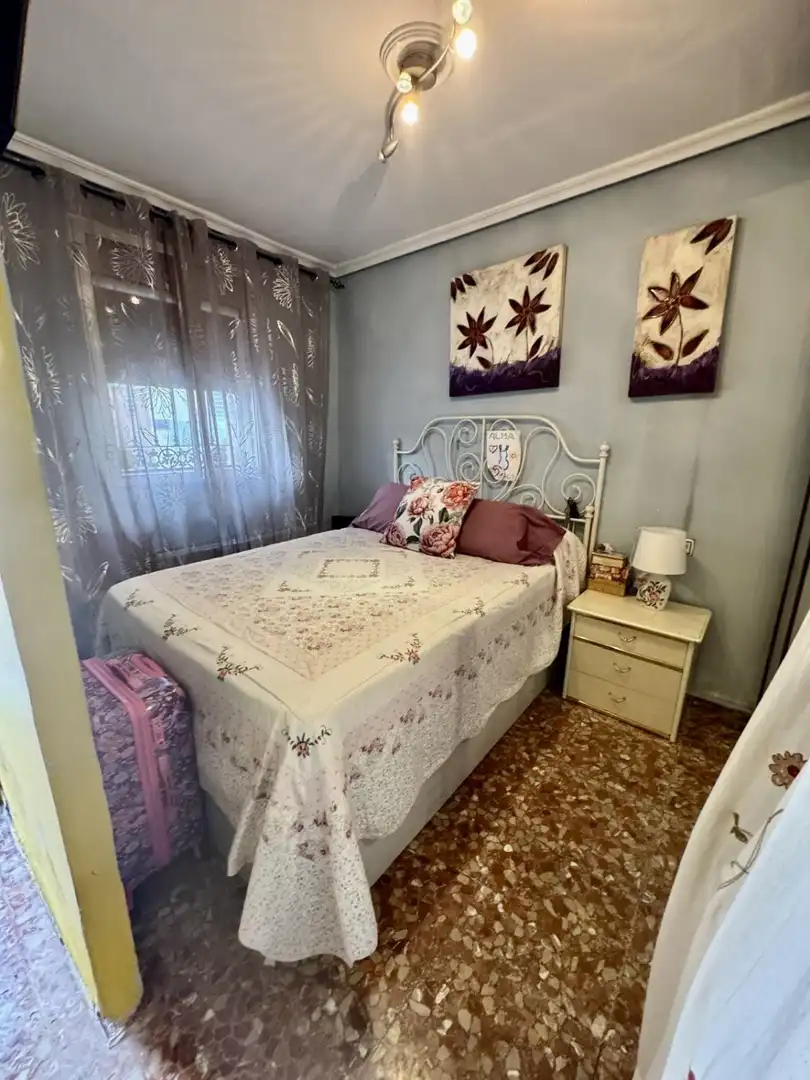 Dormitori de Casa o xalet en venda en Sevilla amb Aire condicionat
