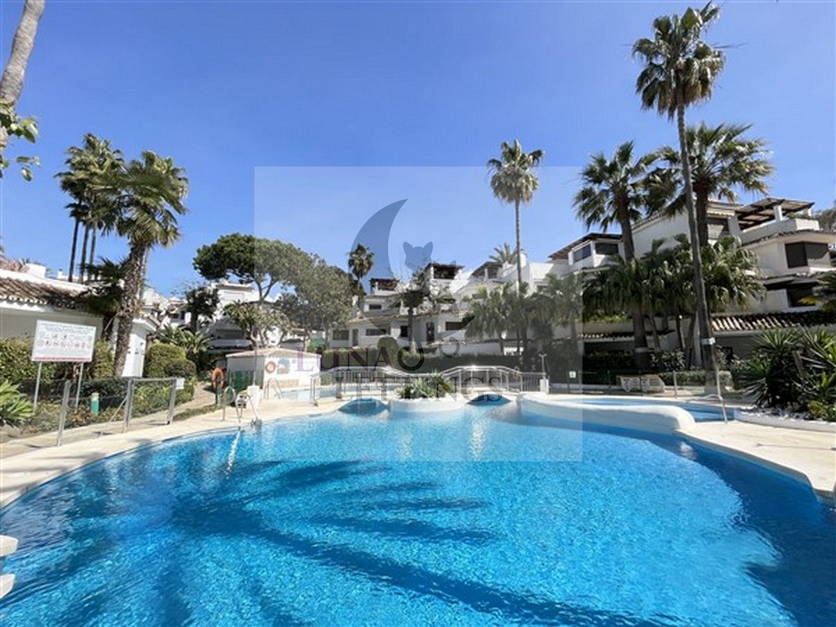 Exterior view of Flat for sale in Marbella  with Air Conditioner, Terrace and Storage room
