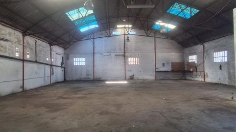 Nave industrial con luz y agua en polígono, imatge 3