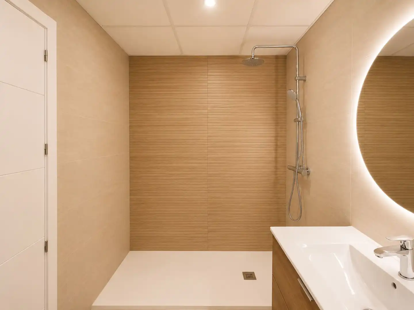 Bathroom of Attic for sale in Aspe  with Air Conditioner, Terrace and Storage room