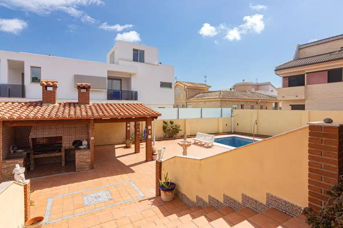 Casa o chalet en venta en Carrer Llarguer, Benirredrà