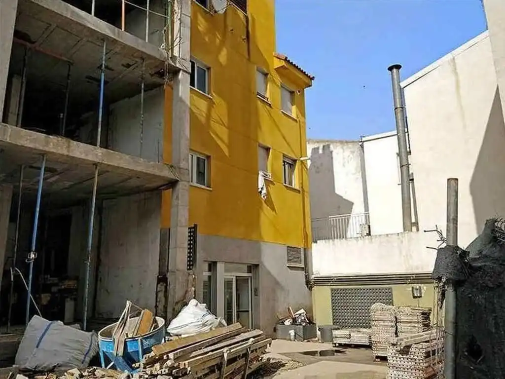 Vista exterior de Piso en venta en Madrid con Trastero