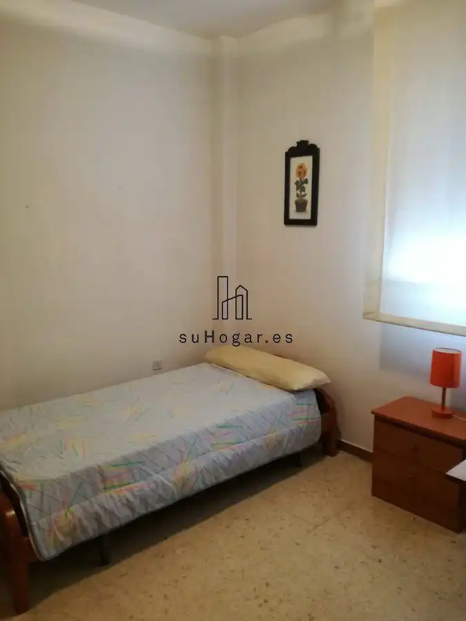 Habitación de Piso de alquiler en Badajoz con Amueblado y Balcón