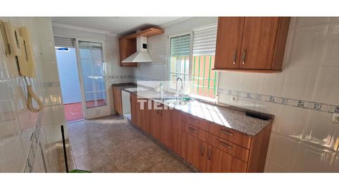 Foto 4 de Casa adosada en venta en Calle Ben Edrim, El Algar, Cartagena