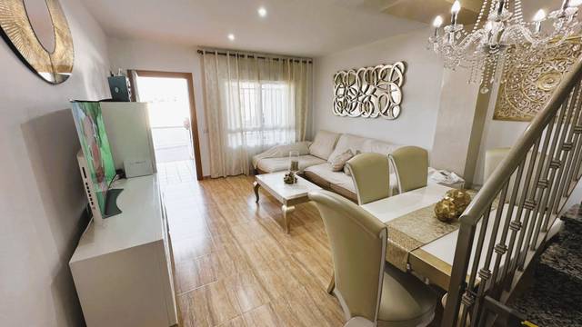 Casa adosada en Venta en Avenida María Cristina, 3 en Carboneras