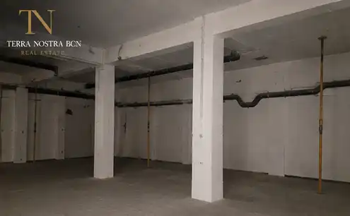Local en venda en Esplugues de Llobregat amb Alarma