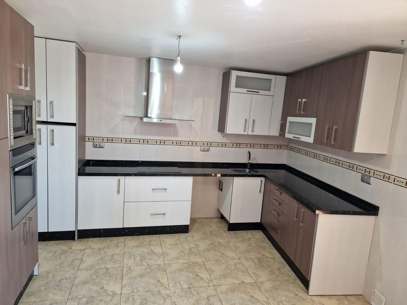 Cuina de Apartament en venda en  Murcia Capital