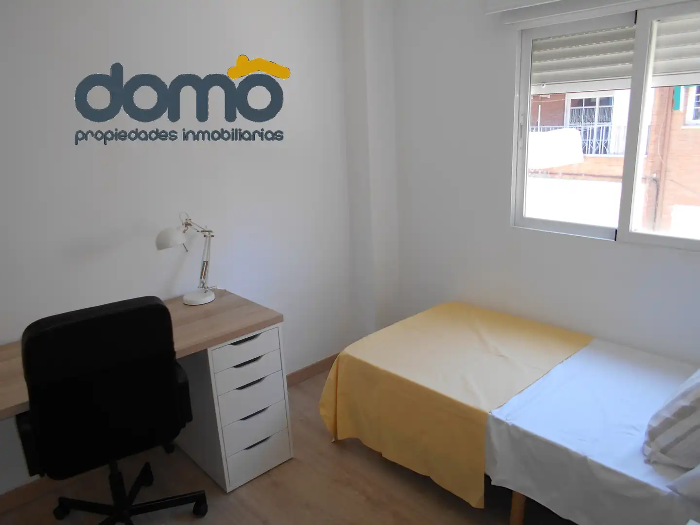 Bedroom of Flat for rent in Granada  with Air Conditioner, Parquet flooring and Furnished