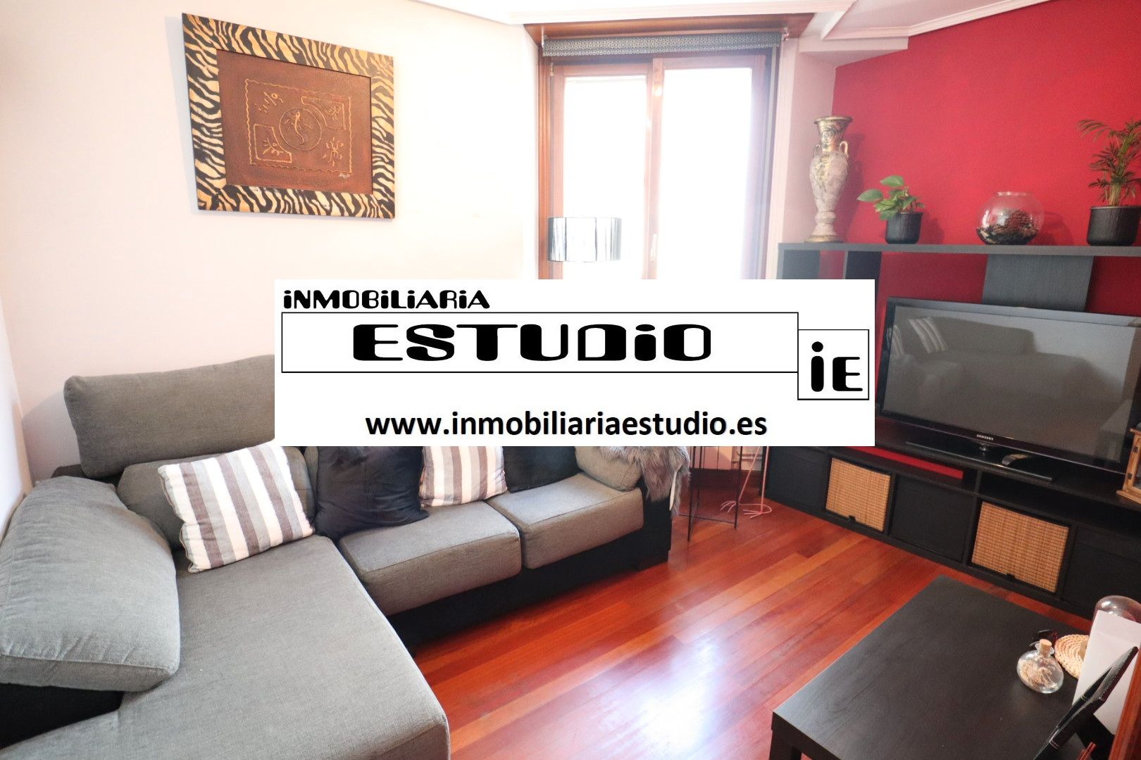 Sala d'estar de Pis en venda en Bilbao  amb Calefacció