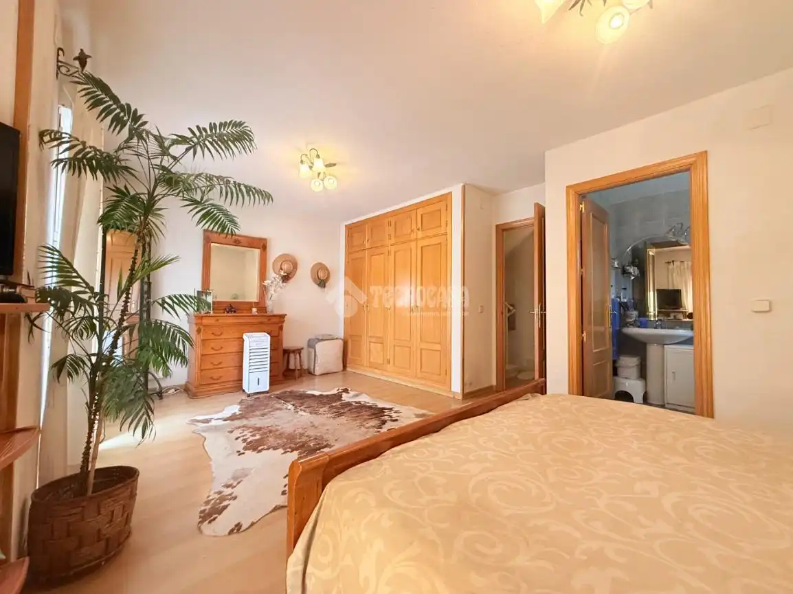Casa aparellada en venda a Alovera, imagen 18